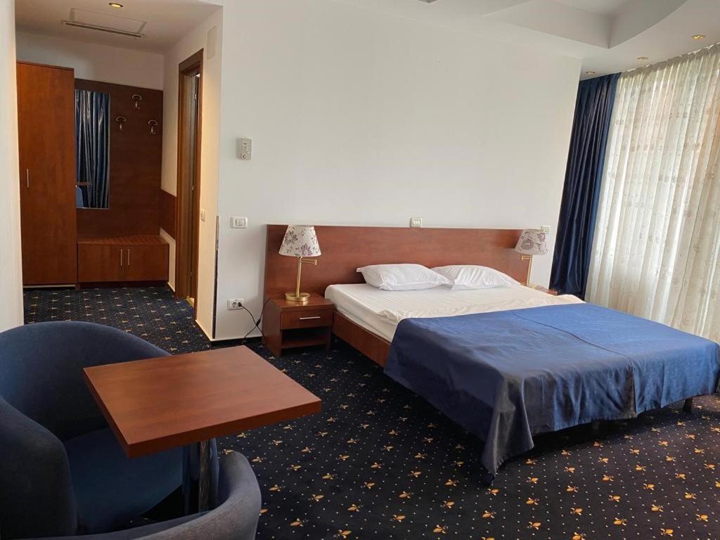 Samaa Hotel Boekarest Buitenkant foto