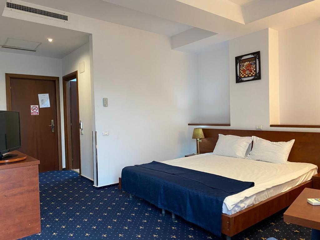 Samaa Hotel Boekarest Buitenkant foto