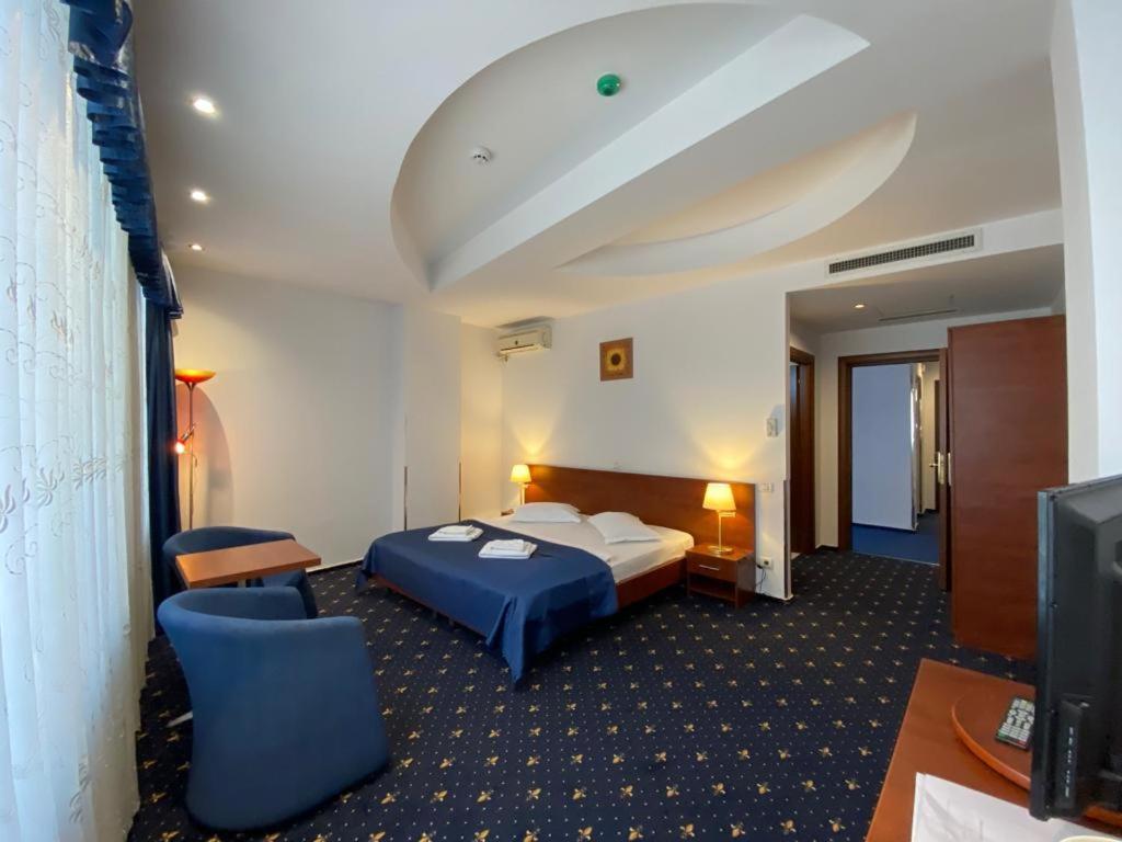 Samaa Hotel Boekarest Buitenkant foto