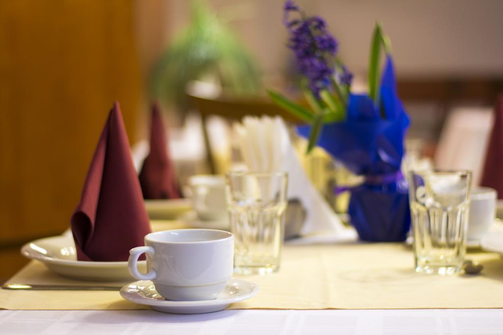 Samaa Hotel Boekarest Buitenkant foto