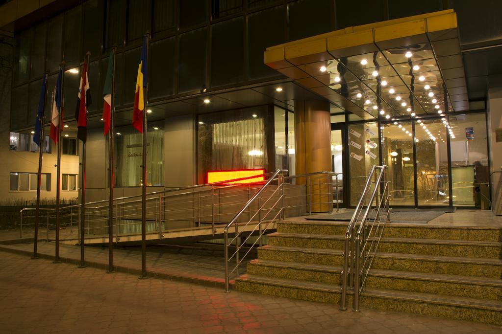 Samaa Hotel Boekarest Buitenkant foto