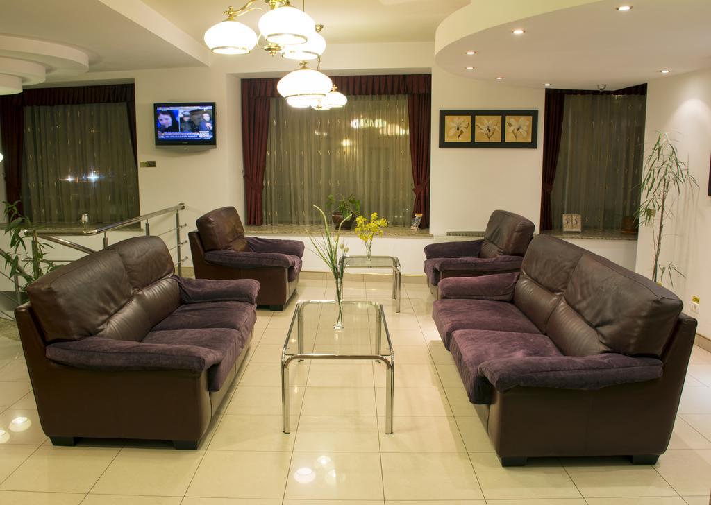 Samaa Hotel Boekarest Buitenkant foto